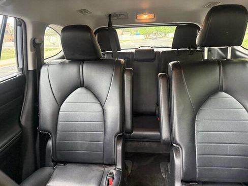 Used 2020 Toyota Highlander XLE FWD image 13