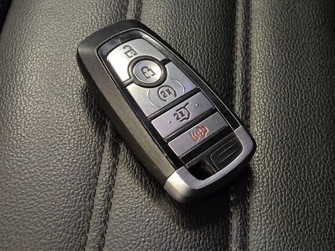 Used 2020 Ford Edge SEL w/ Convenience Package FWD image 32