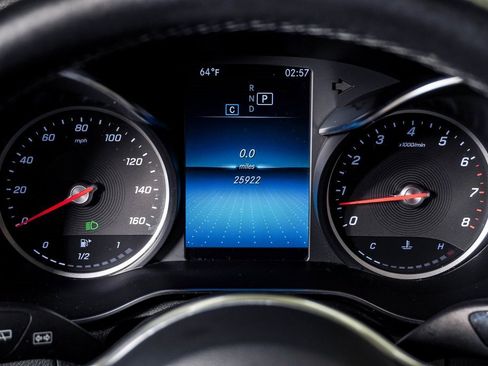 Used 2021 Mercedes-Benz GLC 300 GLC 300 image 21