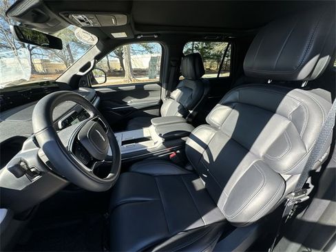 New 2025 Lincoln Navigator L Reserve w/ Jet Appearance Package image 11