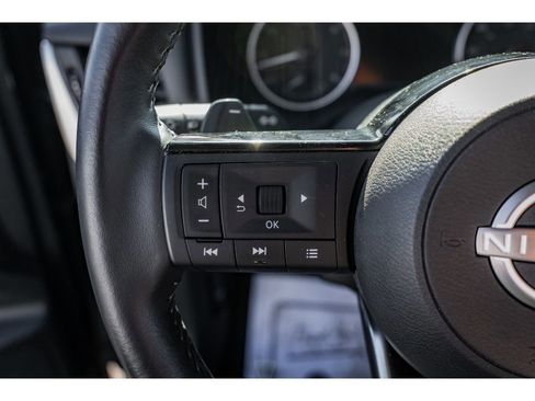 Used 2023 Nissan Rogue SV w/ SV Premium B Package image 12