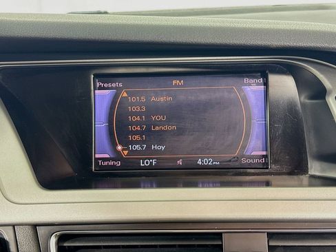 Used 2010 Audi A4 2.0T Premium image 13