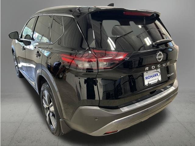 Used 2023 Nissan Rogue SL AWD/4WD image 3