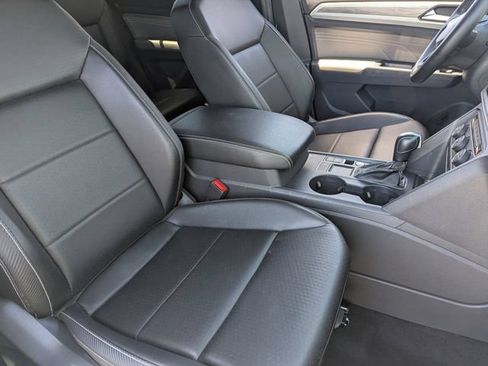 Used 2021 Volkswagen Atlas Cross Sport SE FWD image 9