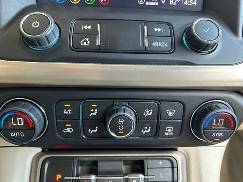 Used 2022 GMC Acadia Denali w/ Denali Ultimate Package FWD image 20