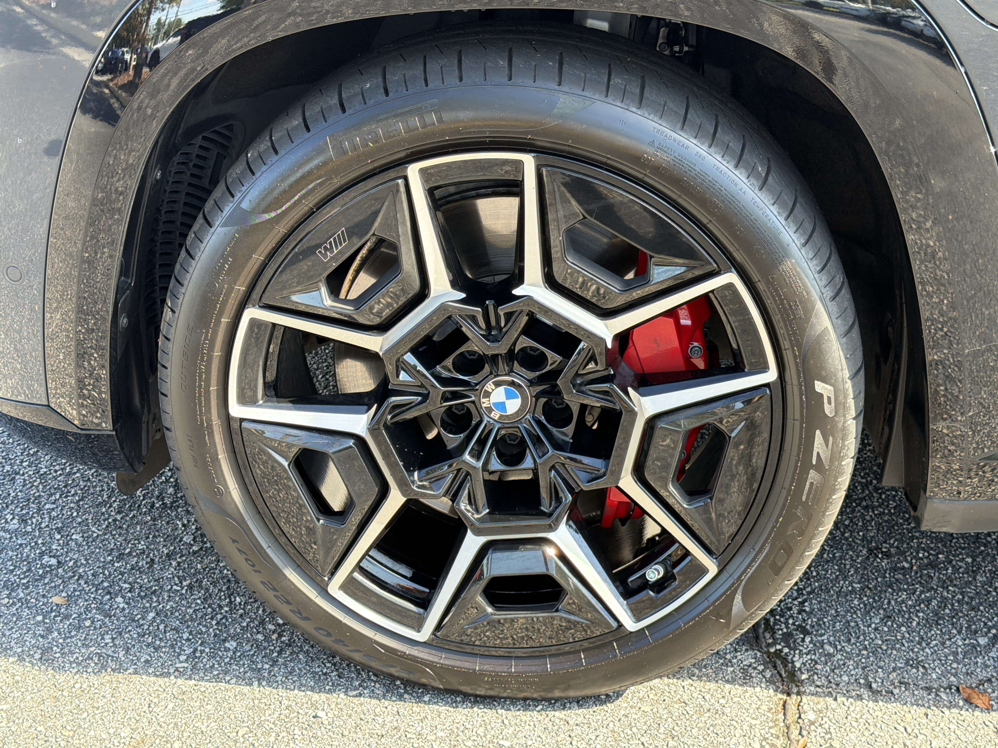 Certified 2025 BMW XM AWD/4WD image 35