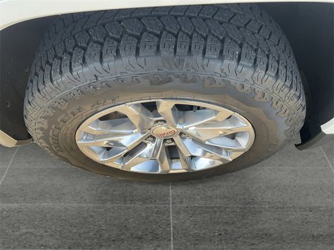 Used 2020 GMC Sierra 1500 SLT w/ SLT Premium Plus Package image 13