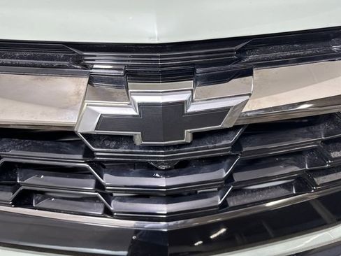 Used 2025 Chevrolet Equinox ACTIV w/ Safety and Technology Package FWD image 9