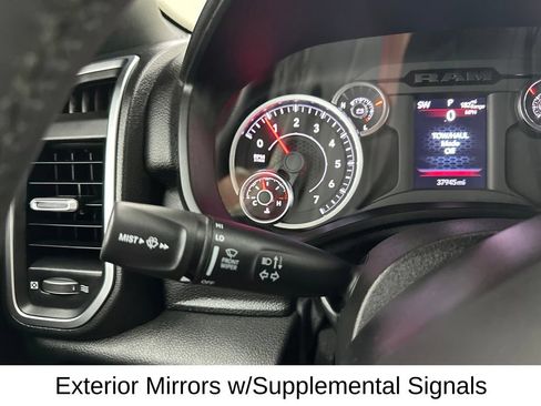 Used 2025 RAM 1500 Big Horn AWD/4WD image 43