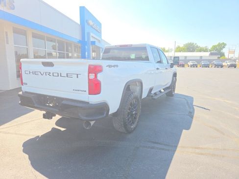Used 2025 Chevrolet Silverado 2500 Custom w/ Custom Value Package AWD/4WD image 7
