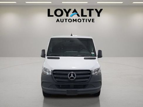 Used 2024 Mercedes-Benz Sprinter 2500 image 5