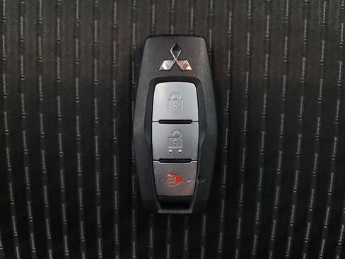 Used 2022 Mitsubishi Outlander ES FWD image 32