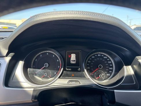 Used 2018 Volkswagen Atlas SE FWD image 22