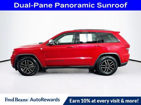 Used 2019 Jeep Grand Cherokee Trailhawk w/ Trailhawk Luxury Group AWD/4WD image 5