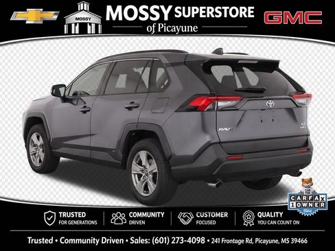 Used 2025 Toyota RAV4 XLE AWD/4WD image 3