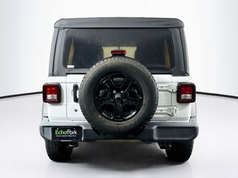 Used 2019 Jeep Wrangler Unlimited Sport S AWD/4WD image 7