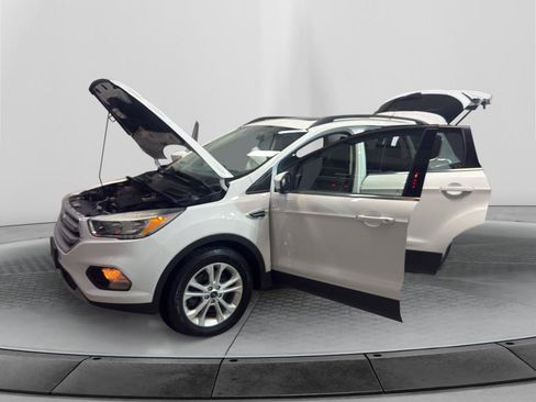 Used 2018 Ford Escape SE AWD/4WD image 9