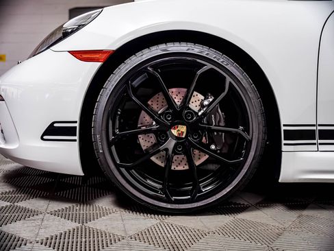 Certified 2025 Porsche 718 Cayman RWD image 12