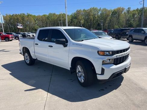 Used 2021 Chevrolet Silverado 1500 Custom w/ Safety Confidence Package image 10