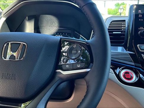 Certified 2024 Honda Odyssey Elite image 12