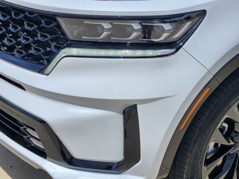 Certified 2023 Kia Sorento SX FWD image 9