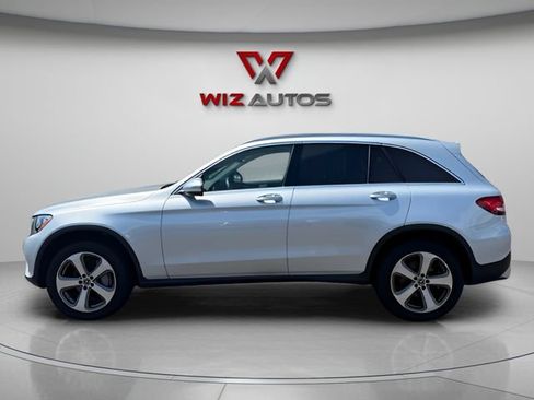 Used 2019 Mercedes-Benz GLC 300 4MATIC image 2