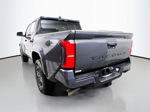 Used 2025 Toyota Tacoma TRD Sport w/ TRD Sport Upgrade Package RWD image 8