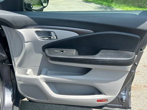 Used 2017 Honda Pilot EX-L image 28