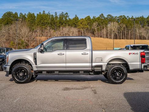 Used 2023 Ford F250 XLT w/ XLT Premium Package image 4