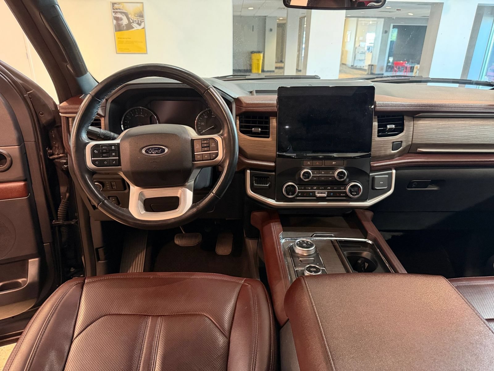Used 2024 Ford Expedition Limited AWD/4WD image 36