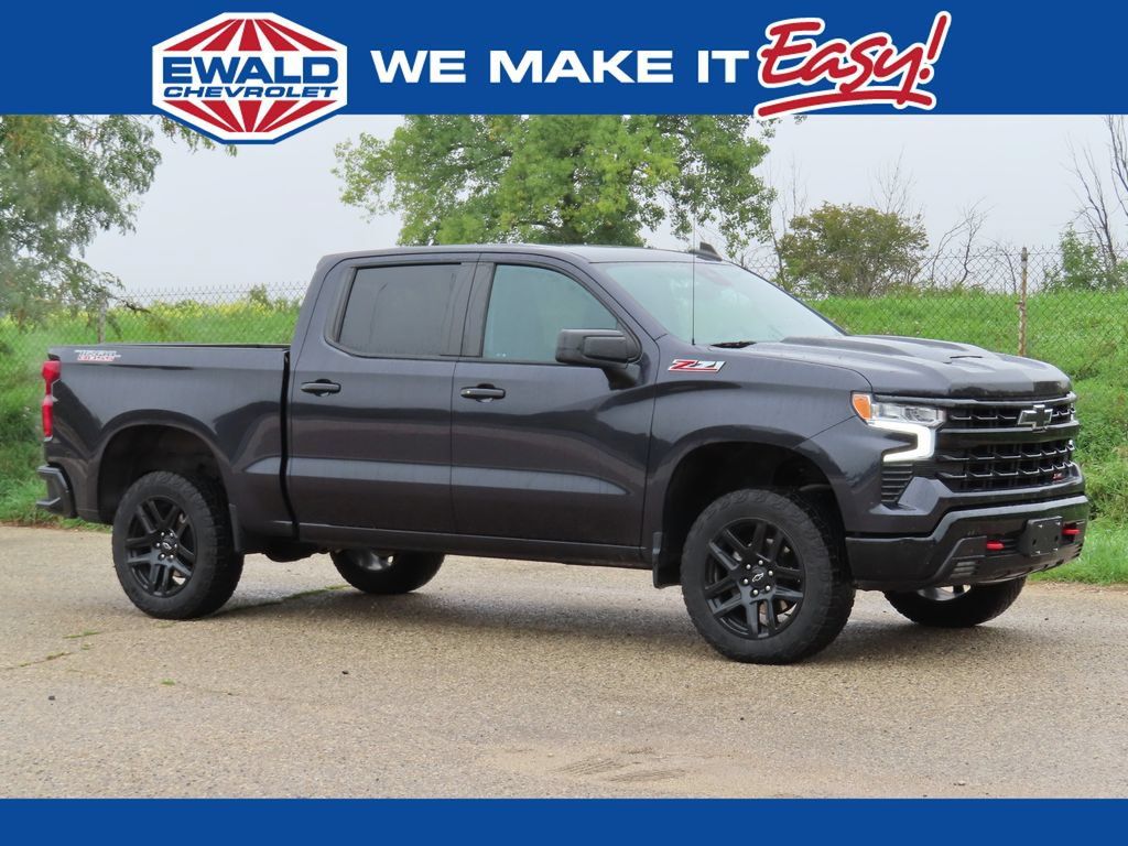 Used 2024 Chevrolet Silverado 1500 LT Trail Boss w/ Convenience Package II AWD/4WD image 1