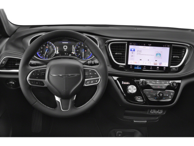 Used 2025 Chrysler Pacifica Select FWD image 4