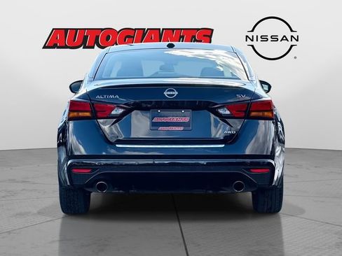 Used 2023 Nissan Altima 2.5 SV w/ SV Premium Package image 4