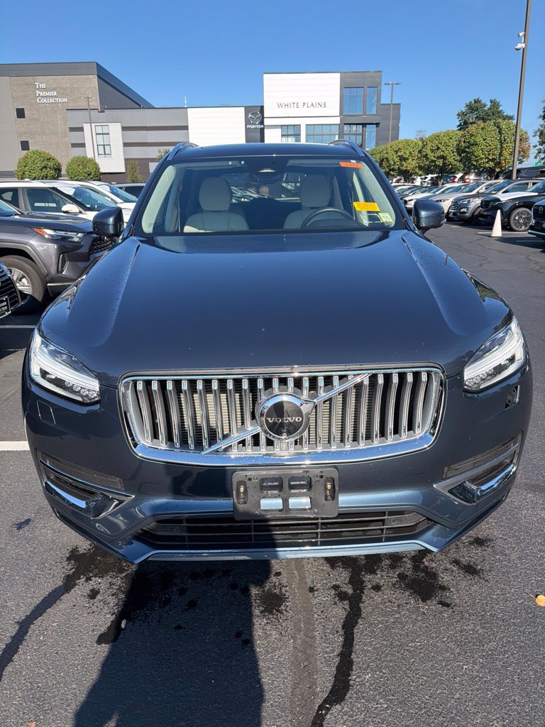 Used 2025 Volvo XC90 T8 Plus w/ Protection Package Premier AWD/4WD image 5