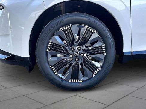 Certified 2026 Nissan Murano Platinum w/ Cargo Package AWD/4WD image 9