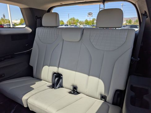 Used 2024 Hyundai Palisade Limited AWD/4WD image 35