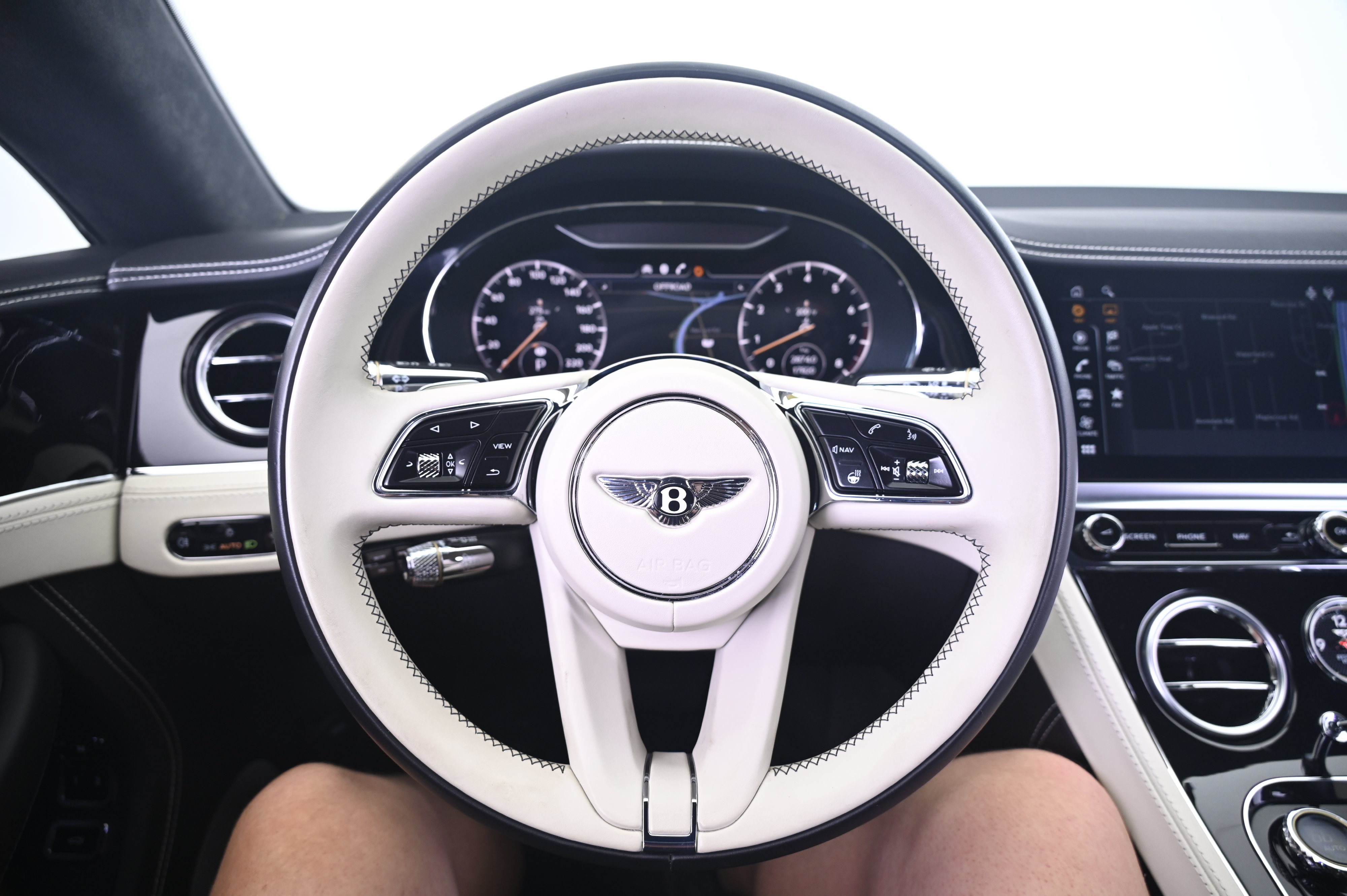 Used 2021 Bentley Continental GT AWD/4WD image 31