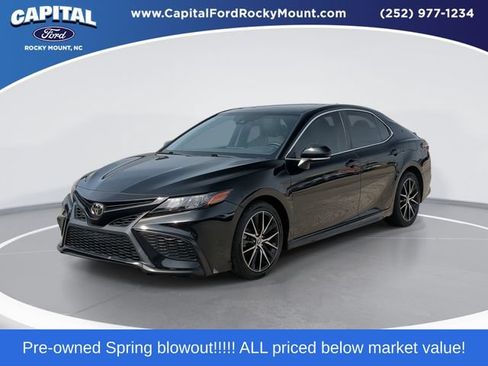 Used 2022 Toyota Camry SE w/ Convenience Package FWD image 1