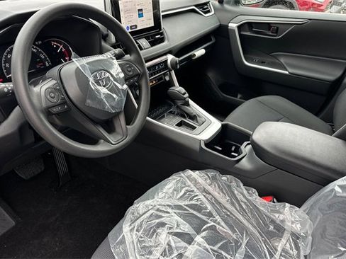Used 2025 Toyota RAV4 LE image 8