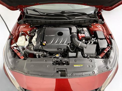 Used 2024 Nissan Altima 2.0 SR FWD image 31