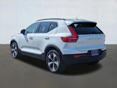 Used 2026 Volvo XC40 B5 Plus w/ Protection Package Premier AWD/4WD image 3