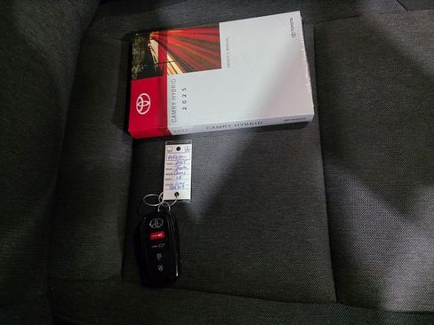 Used 2025 Toyota Camry LE image 9