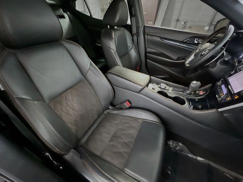 Used 2019 Nissan Maxima SR w/ Premium Package image 31