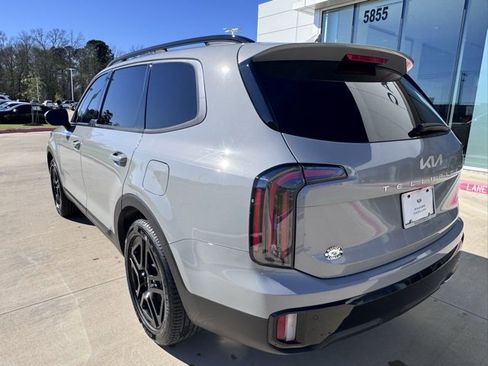 Used 2024 Kia Telluride EX X-Line image 3
