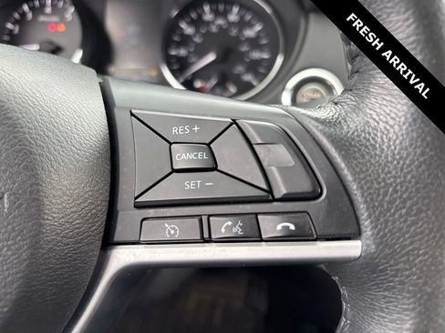 Used 2017 Nissan Rogue SV FWD image 11