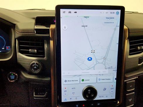 Used 2024 Ford F150 Lightning Lariat image 18