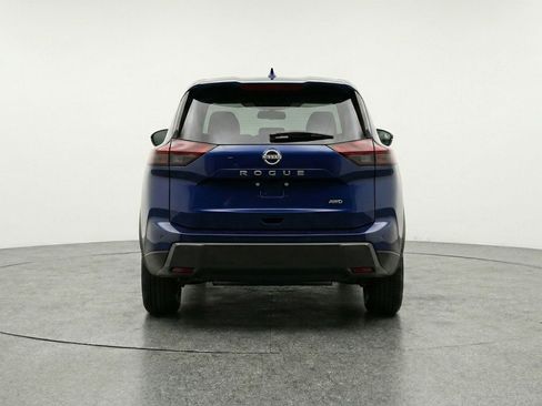 Used 2025 Nissan Rogue SV AWD/4WD image 6