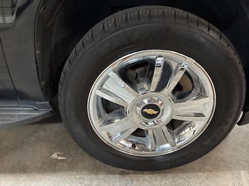 Used 2010 Chevrolet Tahoe LTZ AWD/4WD image 14