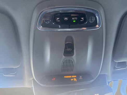 Used 2020 Volvo V90 T6 Cross Country image 26