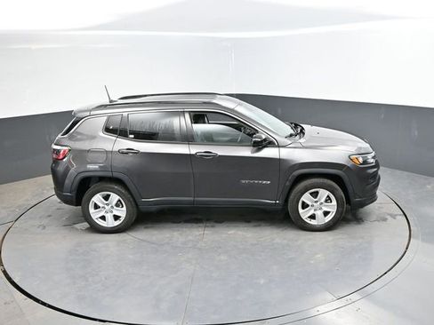 Used 2022 Jeep Compass Latitude AWD/4WD image 45